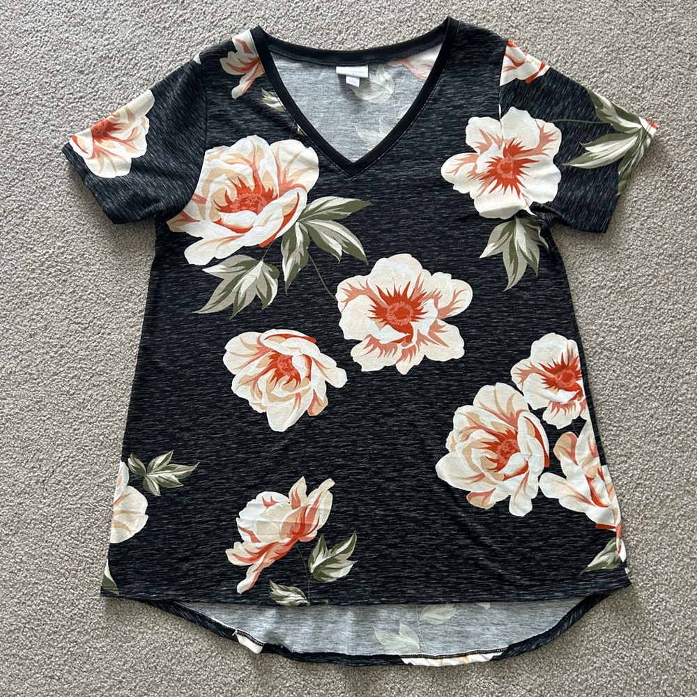 Lularoe women’s v neck t-shirt